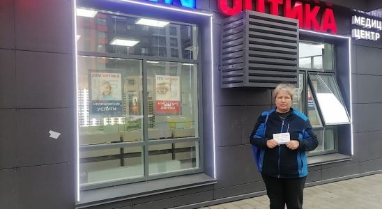Раздали листовки от магазина Зеноптика в Перми